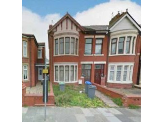 2 bedroom, Flat house for sale