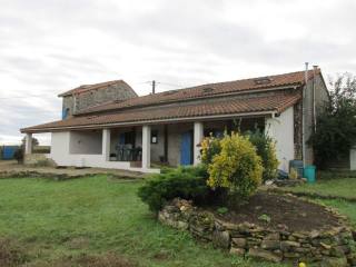Detached Stone House With Garden