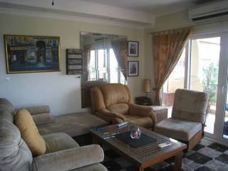 Beautiful 103 sqm apartment on Wong..