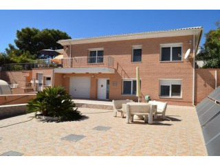 Chalet for Sale in La Esperanza..