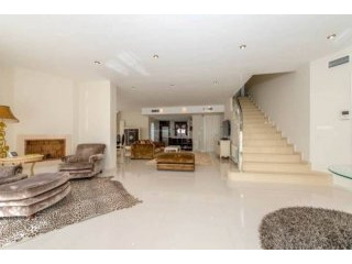 5 Bedroom 5 Bathroom Villa In Guardamar..