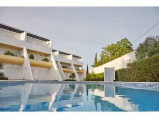 VERY NICE ONE BEDROOM APARTMENT CLOSE..