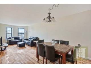 3 bedroom Apartment For Sale: 1496..