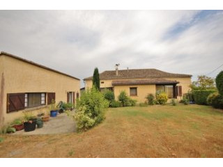 APS2777 *2 Bedroom stone property with..