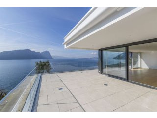ATTIC APARTMENT DIRECTLY ON THE LAKE