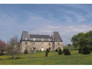 Castle For Sale: 19 CORRÈZE