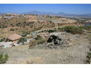 Land - A fabulous urban plot with..
