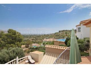 Gepflegte Villa mit Panorama- und..