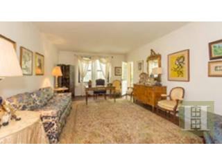 3 bedroom Apartment For Sale: 611 WEST..