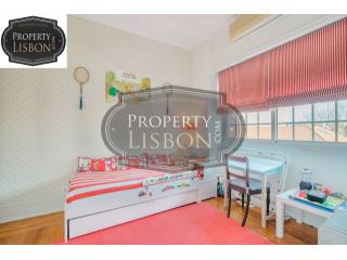 Fully Furnished T4 Lisbon Apartment for..