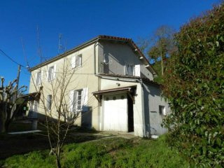 Nice Detached House with Garden