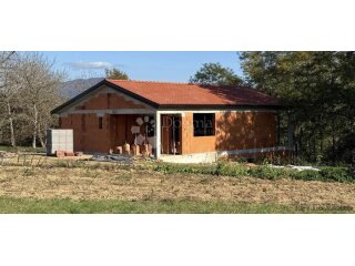 Prilika - kuća u roh-bau fazi u srcu Istre