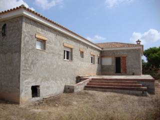 Unfinished Villa Offered at Great Price