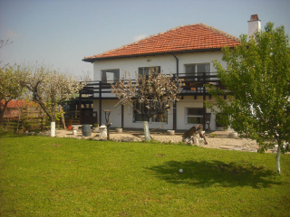 Furnished 3 BED house with stunning..