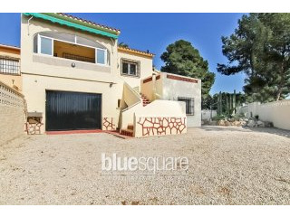 Good size 4 bedroom corner townhouse..