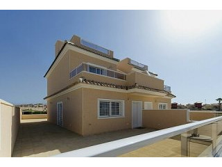 3 BED TOWNHOUSES IN CABO ROIG
