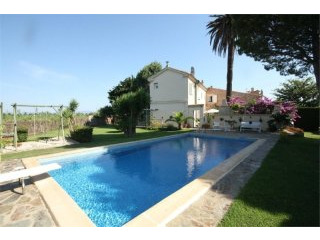 Magnificent Property With Pool, St..