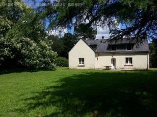 Large 4 bed stone house in the..