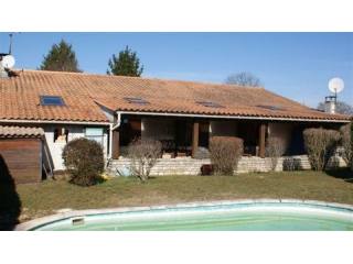 Lovely single storey house with..