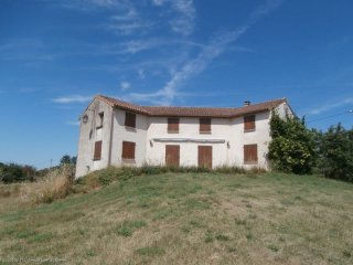 Modern 4 Bedroomed House Close To Ruffec