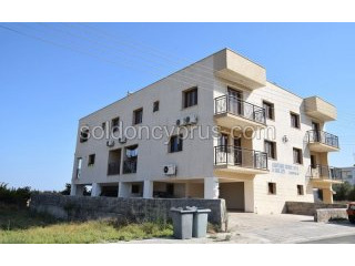 3 Bedrooms - Apartment - Larnaca - For..