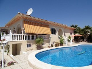 3 Bedrooms - Villa - Alicante - For Sale