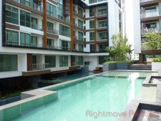 2 Bedroom Condo for sale in Central..
