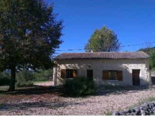 2 bed cottage with views, land and pool!