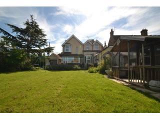 4 bedroom house in Minster On Sea..