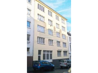 VERKAUFT: Gepflegtes 10-Familienhaus in..
