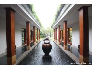 Luxury 3-Bedroom Penthouse Apartment -..