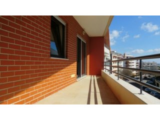 Three bedroom river view apartment in..