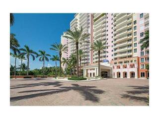 3 bedroom Flat For Sale: 785 CRANDON BL..