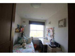 3 Bed Flat/Apartment To Let in London