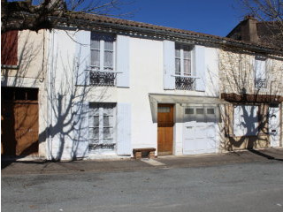 4 Bedroom Stone House With Garden..