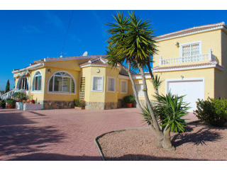 3 Bedrooms - Villa - Alicante - For Sale