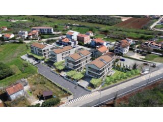 Stan na atraktivnoj lokaciji - novogradnja - FAŽANA