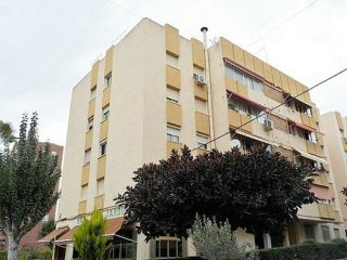 UNIQUE OPPORTUNITY 3 BED APARTMENT