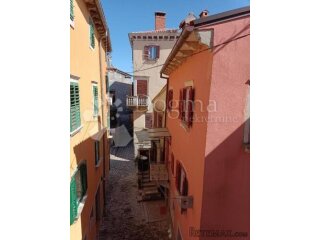 LABIN, kuća u starogradskoj jezgri