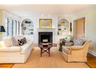 3 bedroom Commercial Property For Sale:..