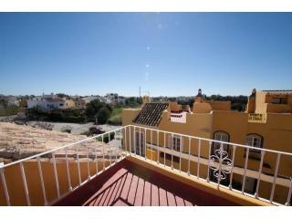 3 bedroom town house for sale