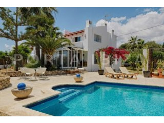 Well kept country house near Ibiza