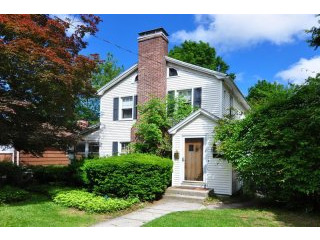 3 bedroom House For Sale: 40 Pine..