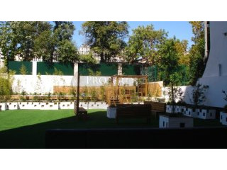 T3 Avenidas Novas with garden and pool..