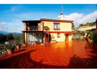 6 Bedrooms - House - Malaga - For Sale
