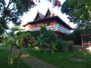 6 bedroom home with 3 individual flats..