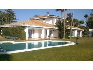 Villa - Situated on the BEACHFRONT in..
