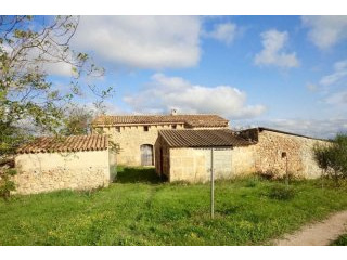 Old manorial house to reform with views..