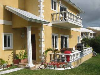 Apartment/townhouse - This quaint home..
