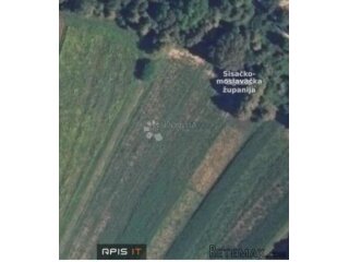5km od toplica, malo građevinskog, malo poljoprivrednog